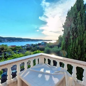 Fafandjel , Rab Town Horvátország