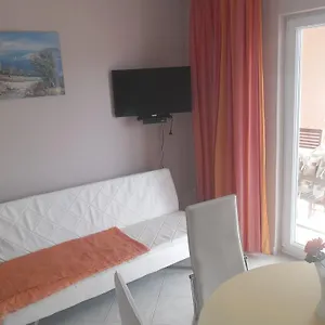 Dunja Piric , Lopar Horvátország